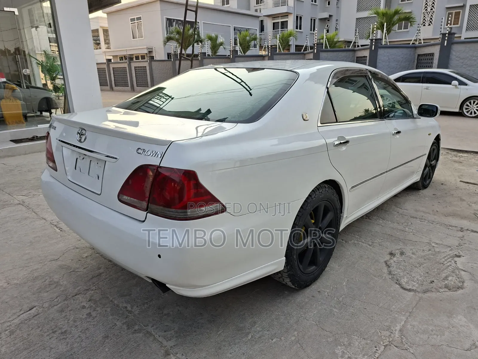 Toyota Crown Royale 2005 White