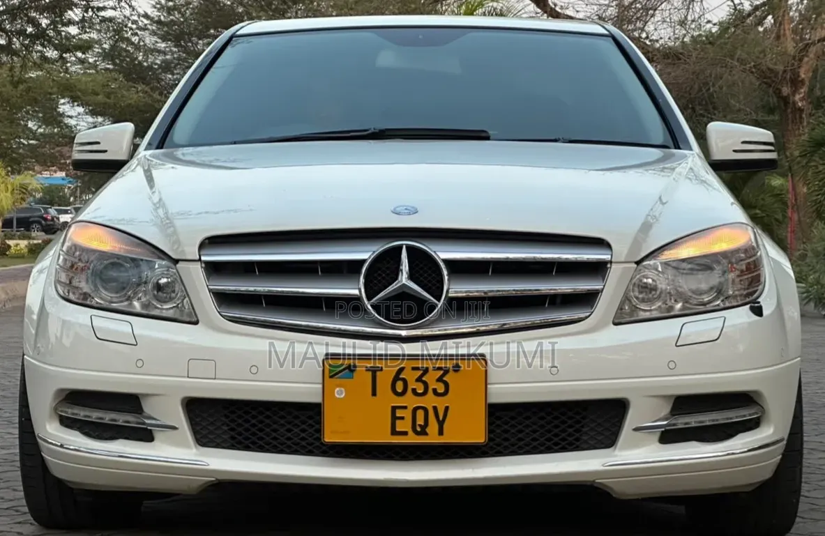 Mercedes-Benz C-Class 2010 White