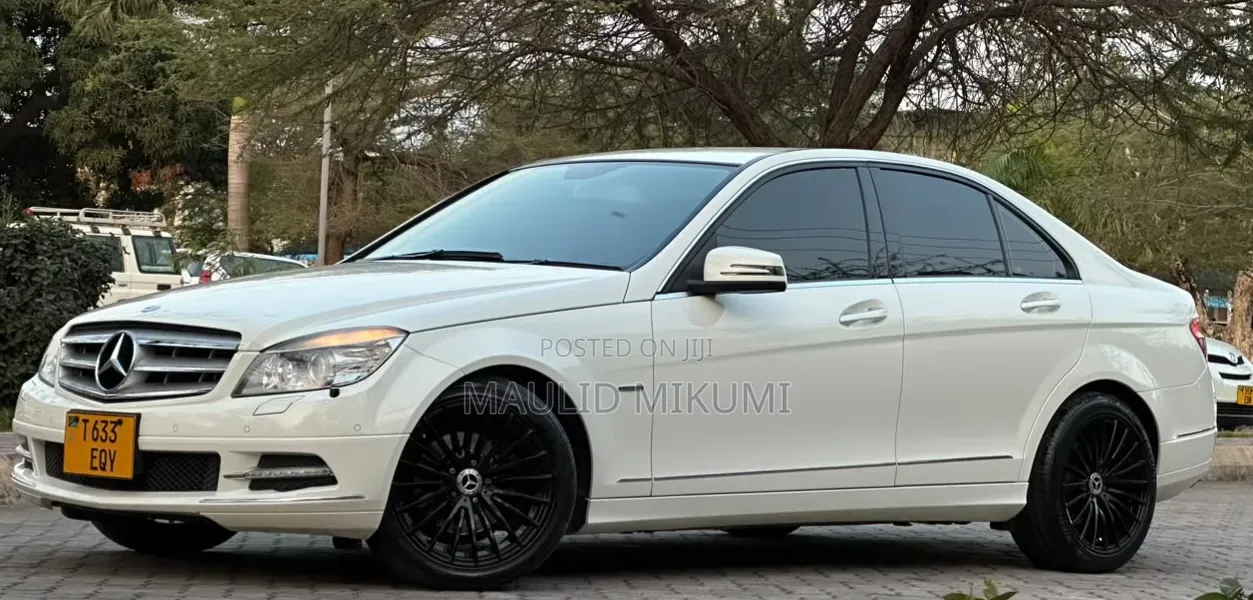 Mercedes-Benz C-Class 2010 White