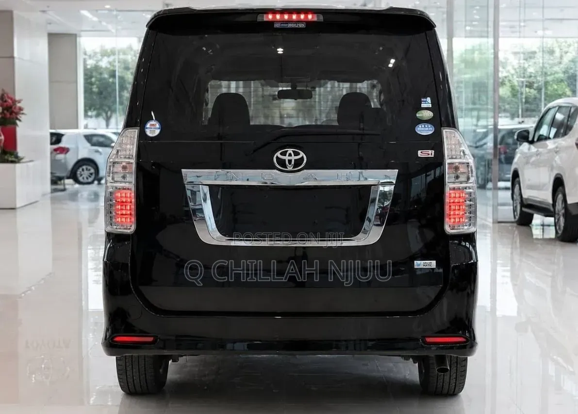 Toyota Noah 2007 Black
