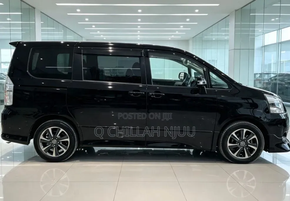 Toyota Noah 2007 Black