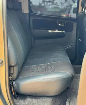 Toyota Hilux 2014 Gray