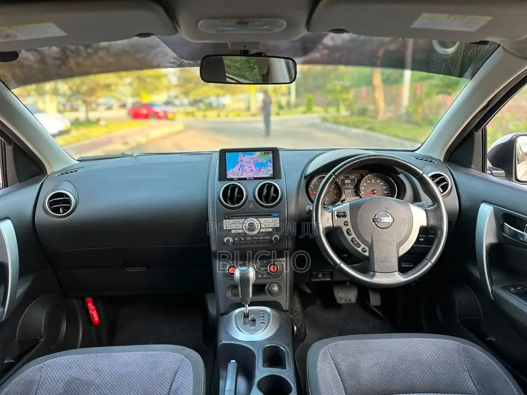 Nissan Dualis 2010 Gold