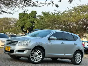 Nissan Dualis 2010 Gold