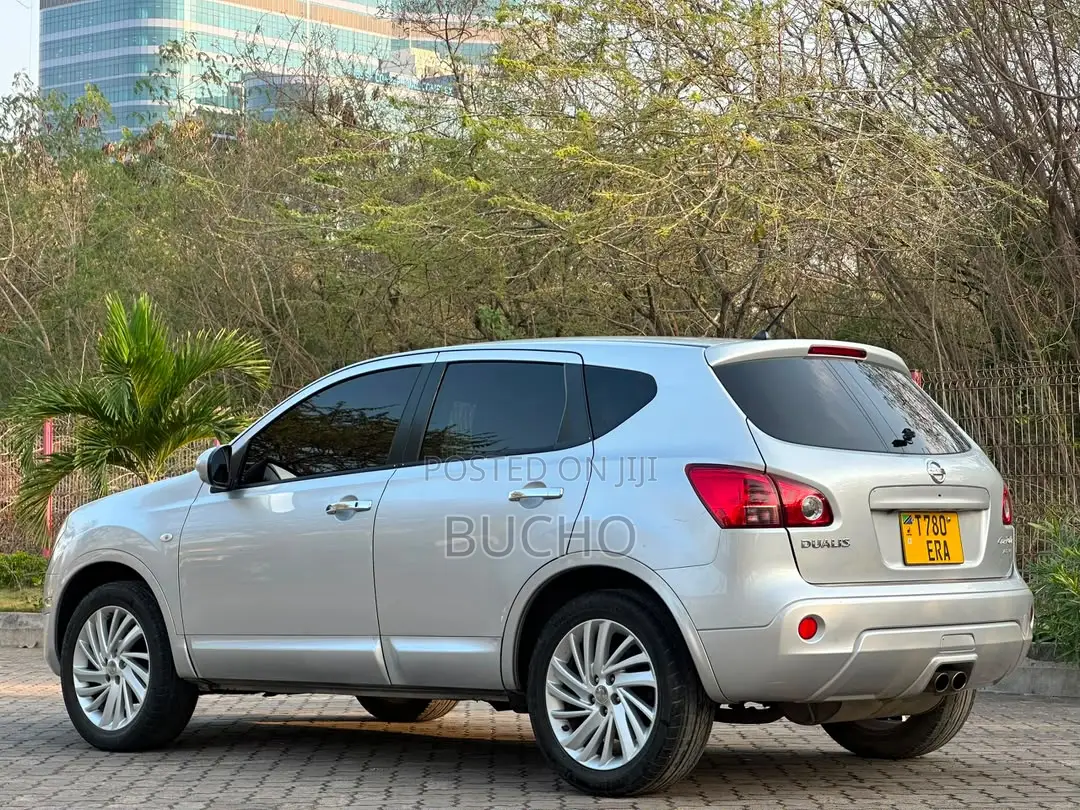 Nissan Dualis 2010 Gold