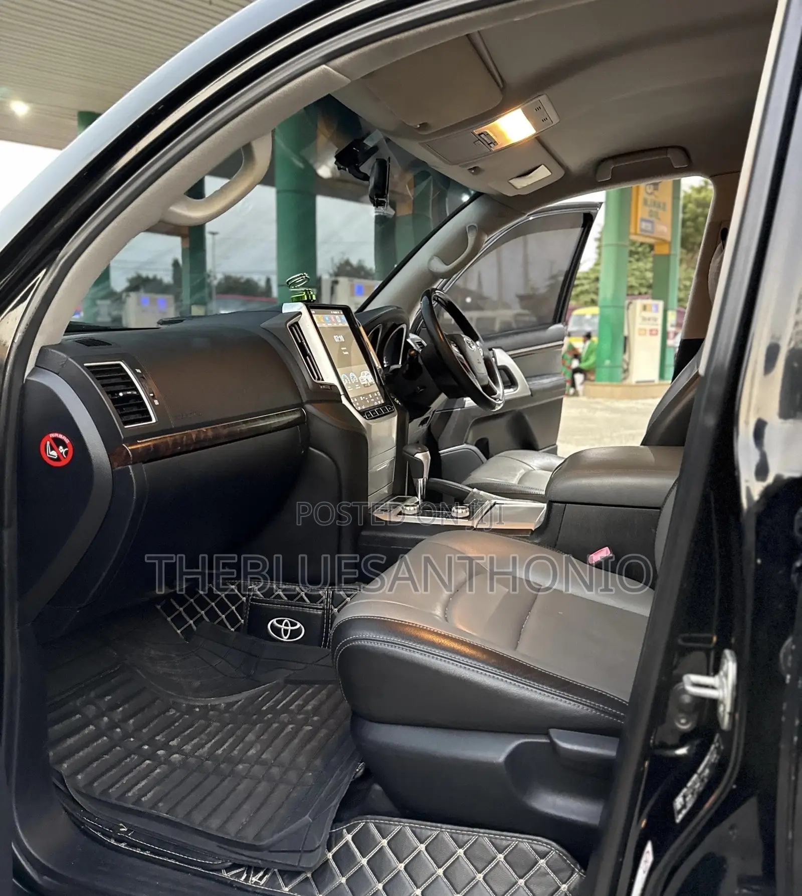 Toyota Land Cruiser 2013 Black