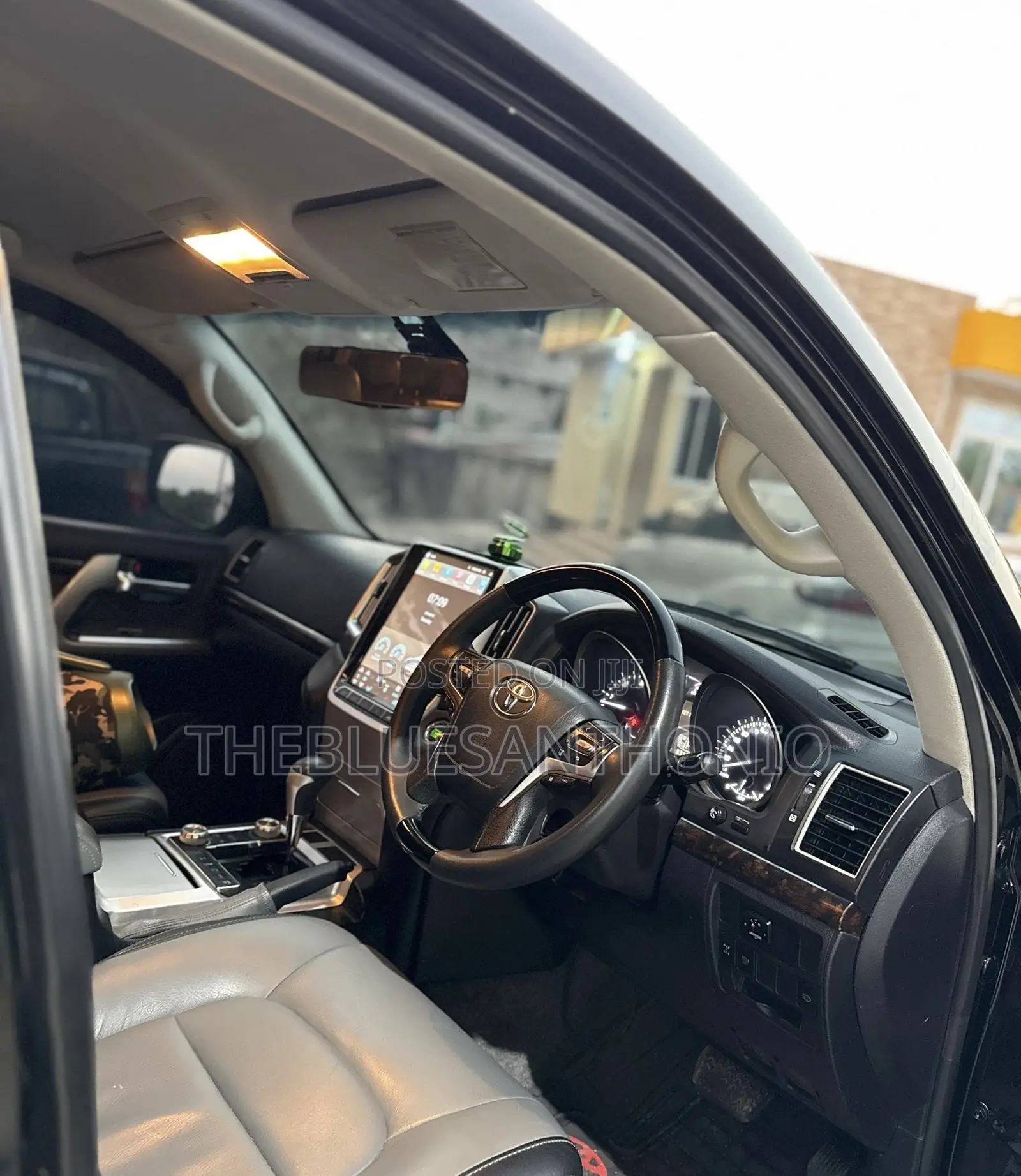 Toyota Land Cruiser 2013 Black