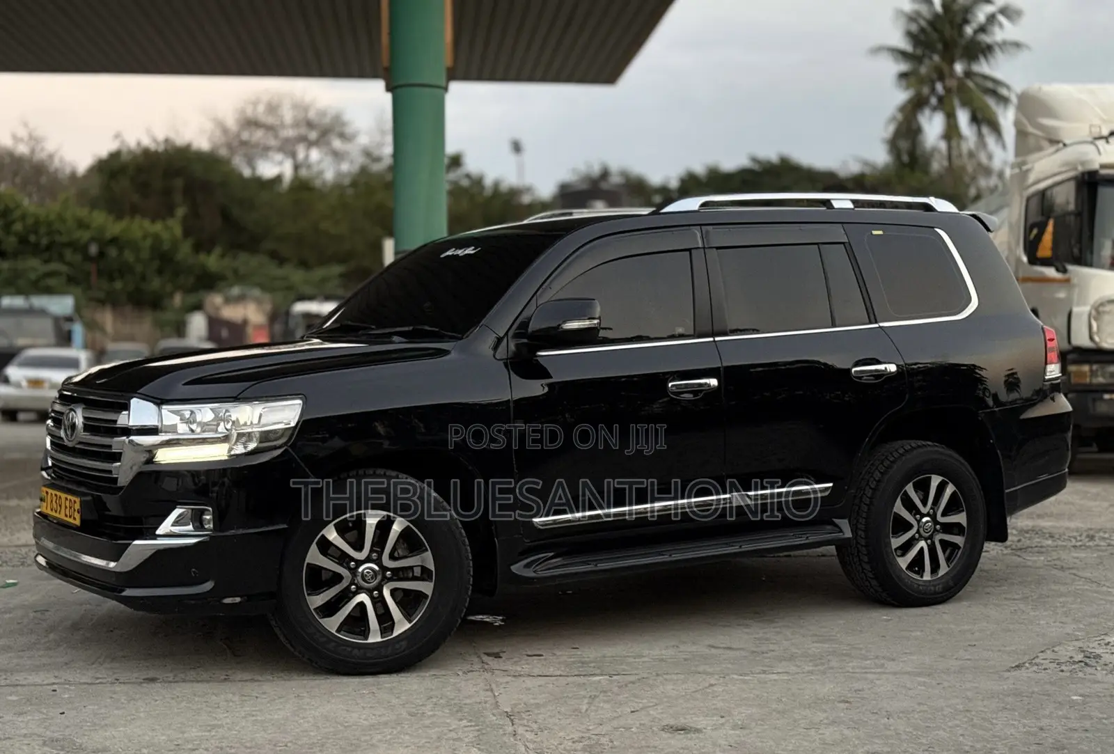 Toyota Land Cruiser 2013 Black