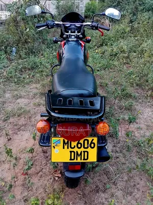 Bajaj Boxer X125 2025 Black