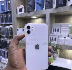 New Apple iPhone 11 128 GB White