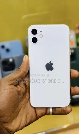New Apple iPhone 11 128 GB White