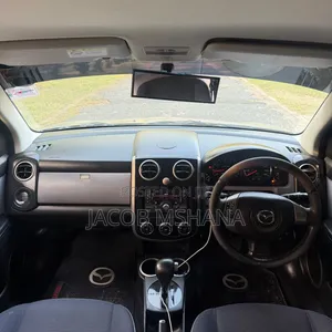 Mazda Verisa 2010 Beige