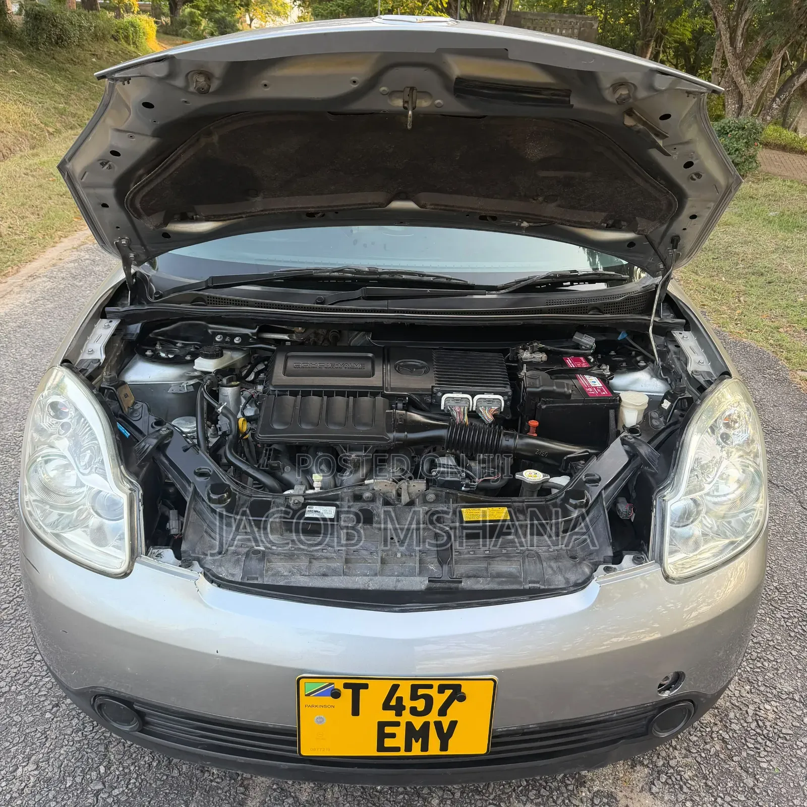 Mazda Verisa 2010 Beige
