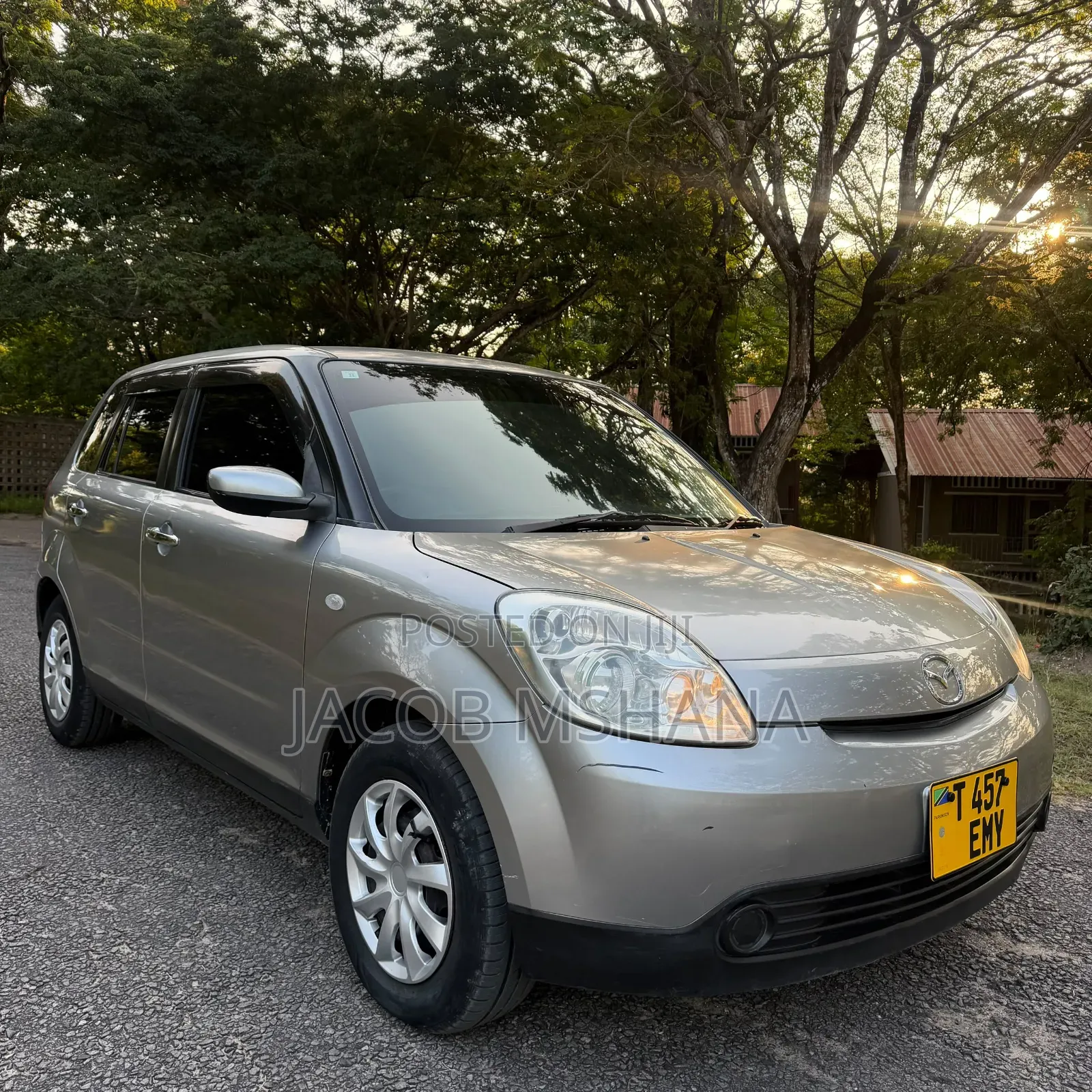 Mazda Verisa 2010 Beige