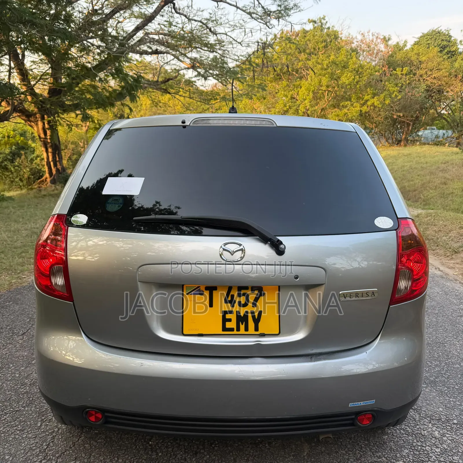 Mazda Verisa 2010 Beige