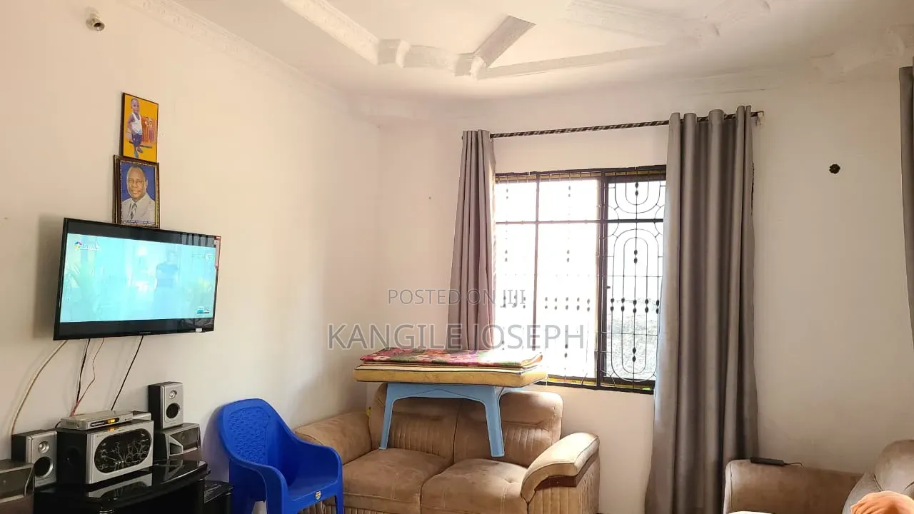 3bdrm House in Malamba Mawili, Mbezi for sale