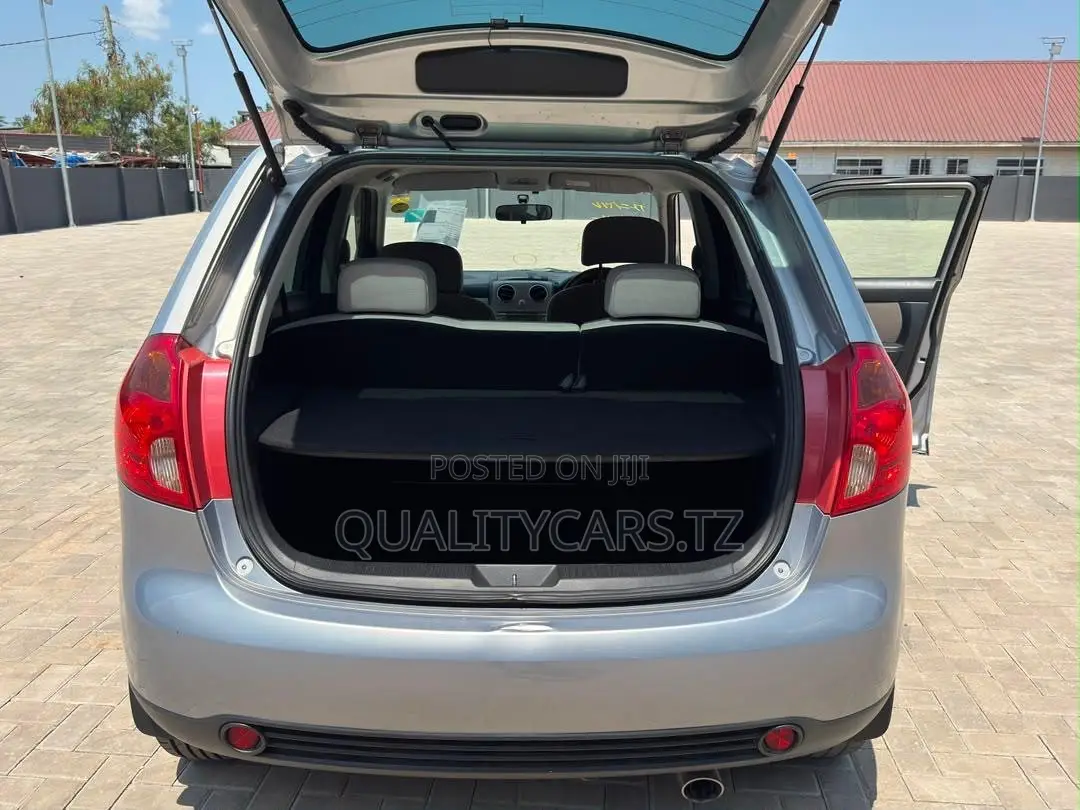 Mazda Verisa 2009 Silver