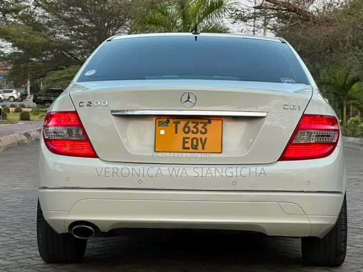 Mercedes-Benz C200 2010 White
