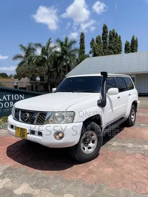 Nissan Patrol 2007 White