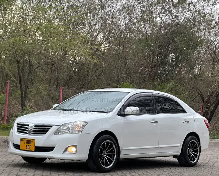 Toyota Premio 2012