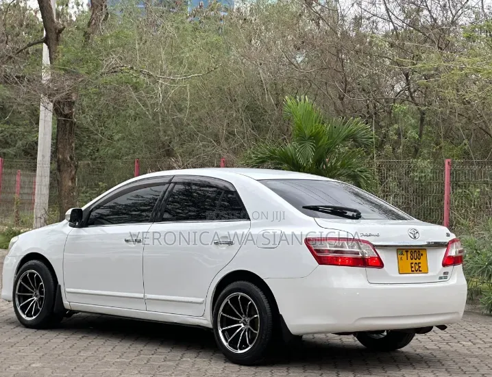 Toyota Premio 2012