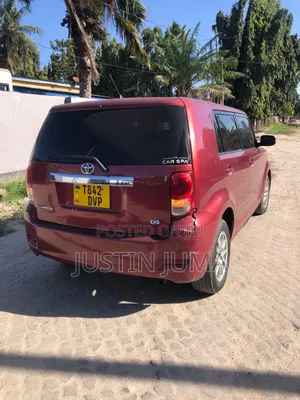 Toyota Corolla Rumion 2009 Red