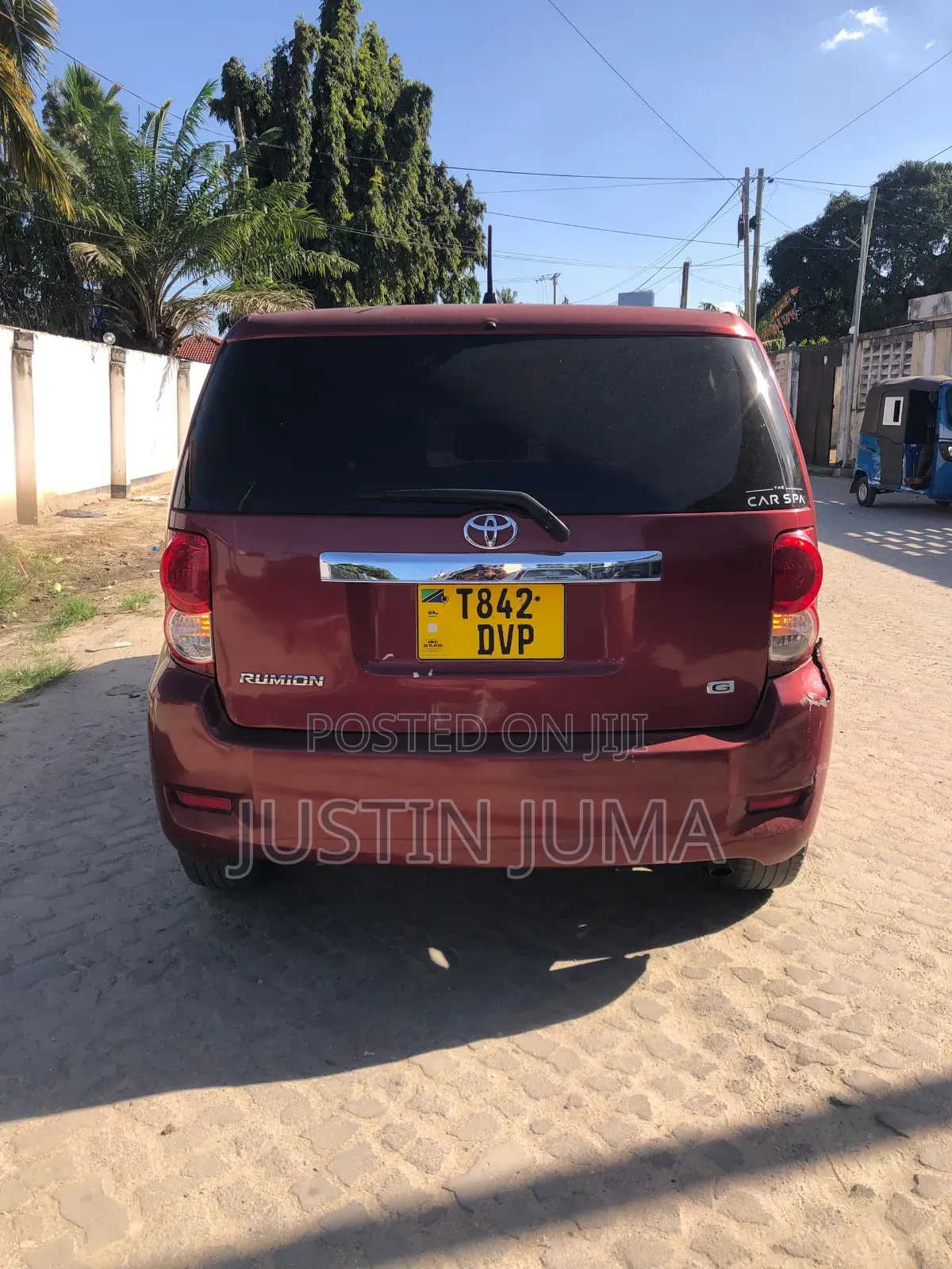 Toyota Corolla Rumion 2009 Red