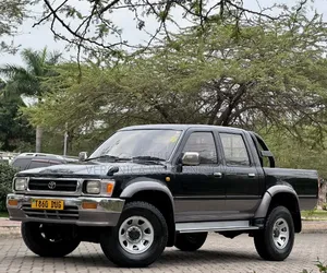 Toyota Hilux 1990 Black