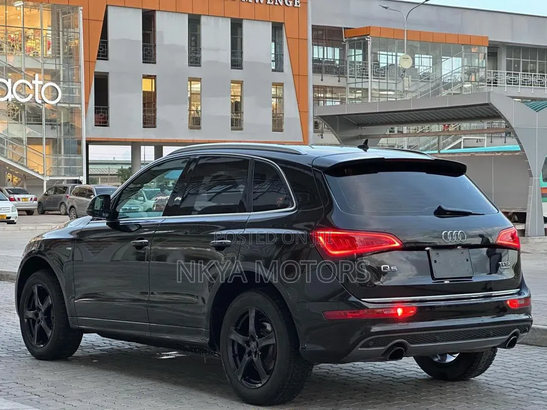 Audi Q5 2015 Black