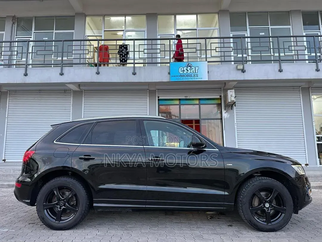 Audi Q5 2015 Black