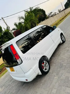 Toyota Noah 2001 White