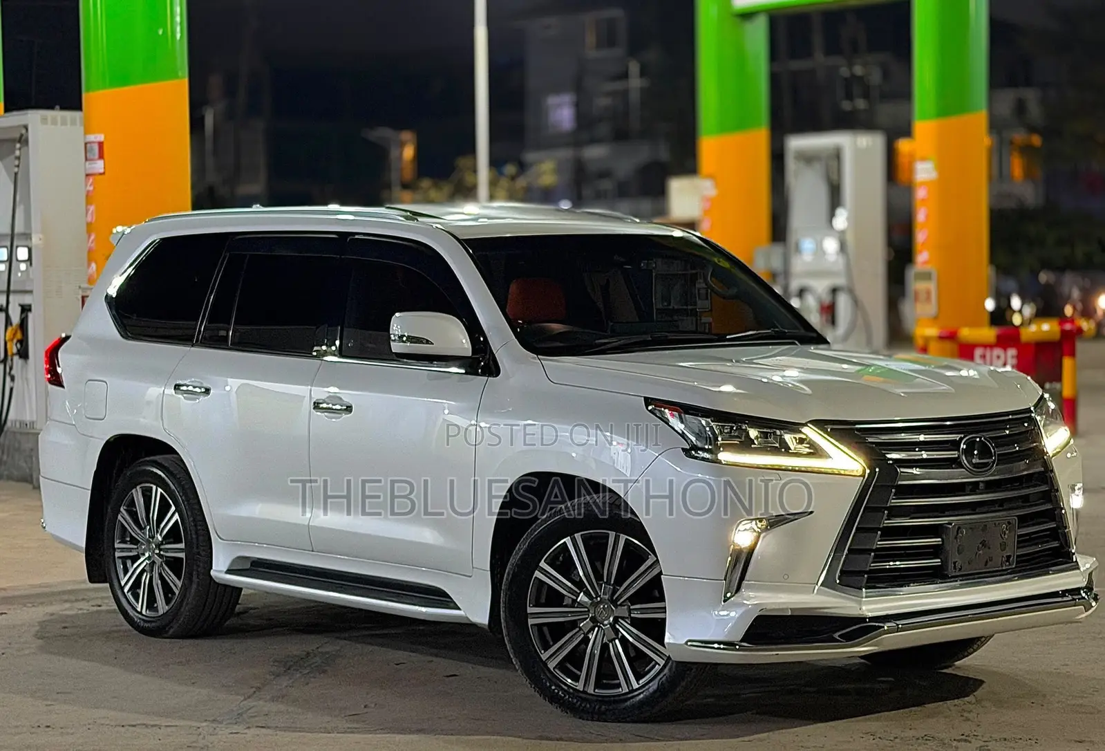 Lexus LX 2016 White