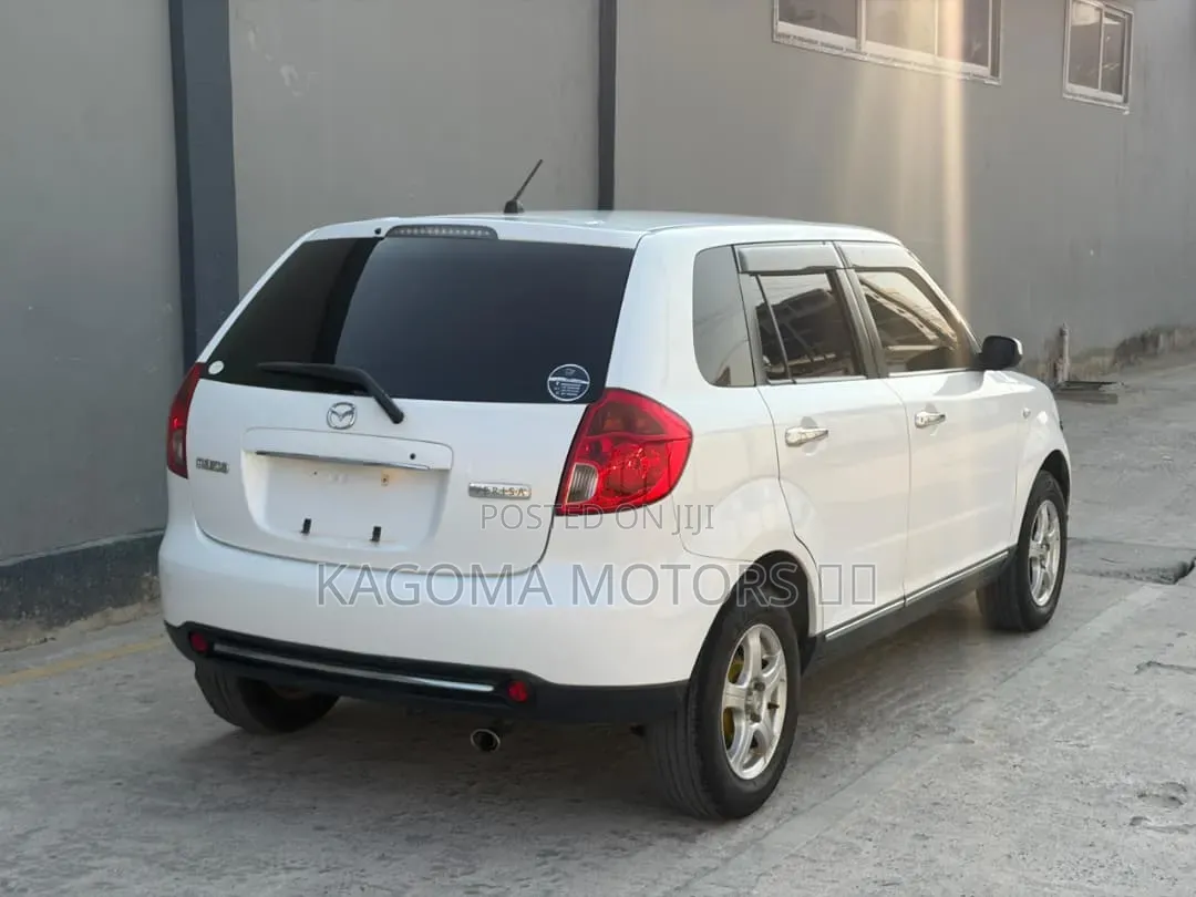Mazda Verisa 2007 White