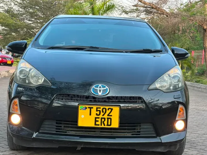 Toyota Aqua 2012 Black