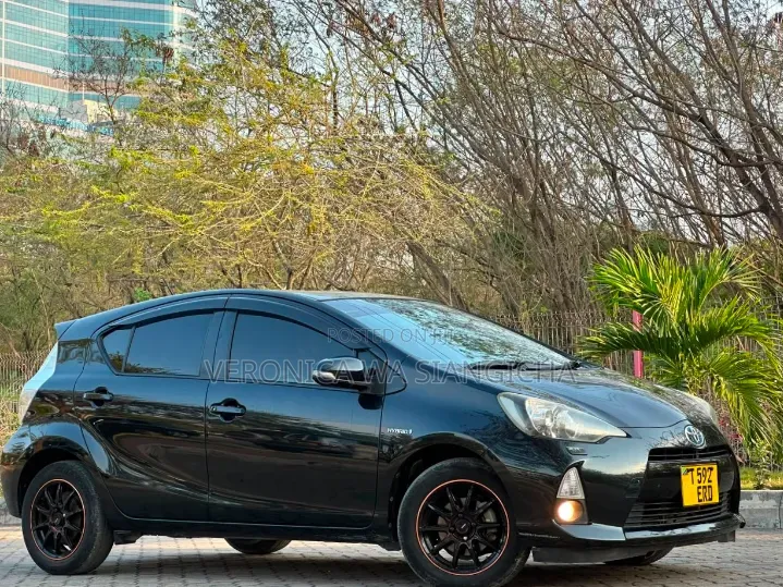Toyota Aqua 2012 Black