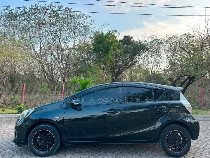Toyota Aqua 2012 Black