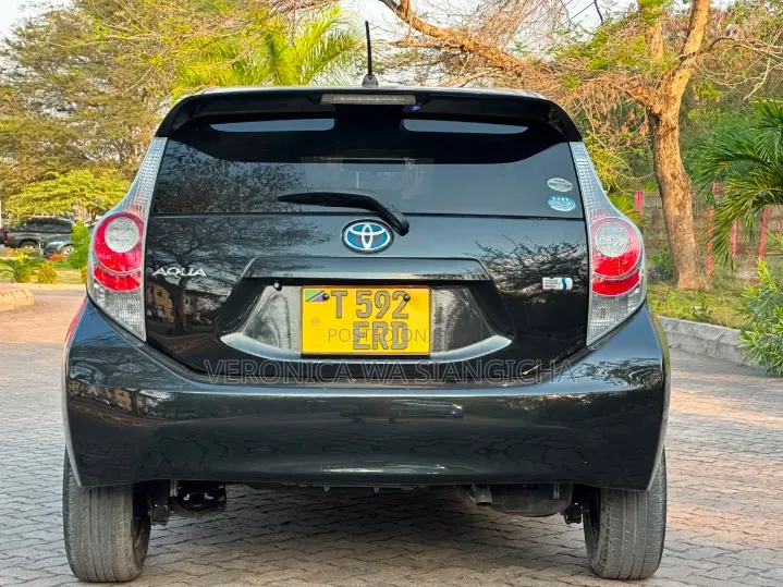 Toyota Aqua 2012 Black