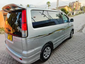 Toyota Noah 2001 Silver