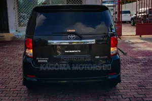 Toyota Corolla Rumion 2010 Black