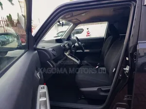 Toyota Corolla Rumion 2010 Black