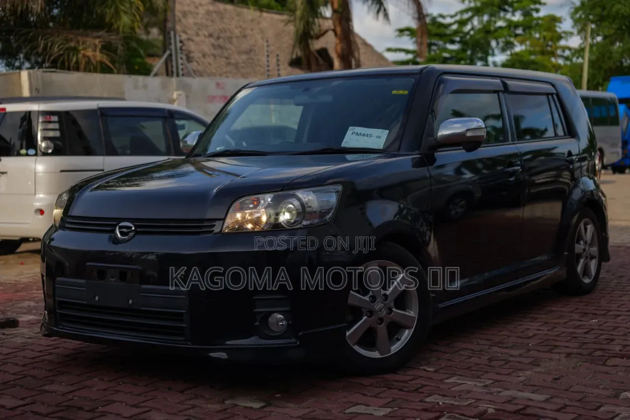 Toyota Corolla Rumion 2010 Black