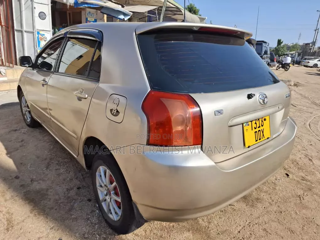 Toyota Corolla RunX 2007 Gold