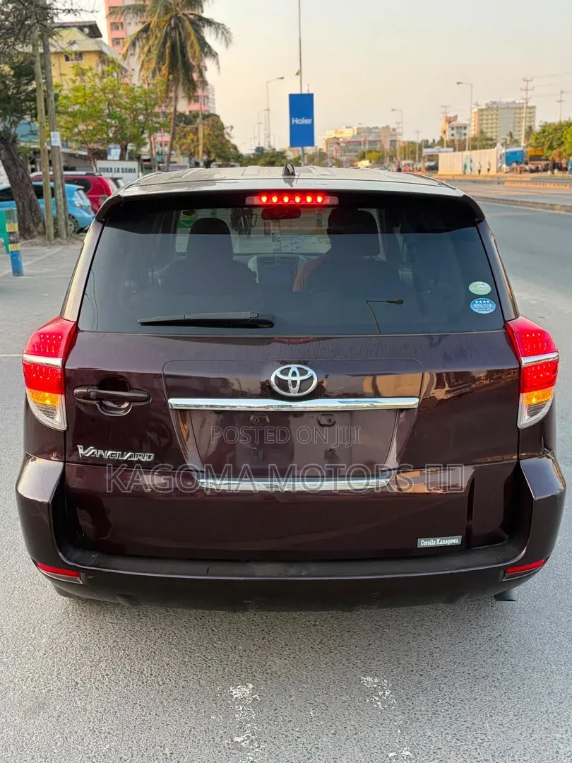 Toyota Vanguard 2010 Maroon