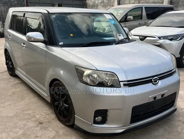 Toyota Corolla Rumion 2009 Silver