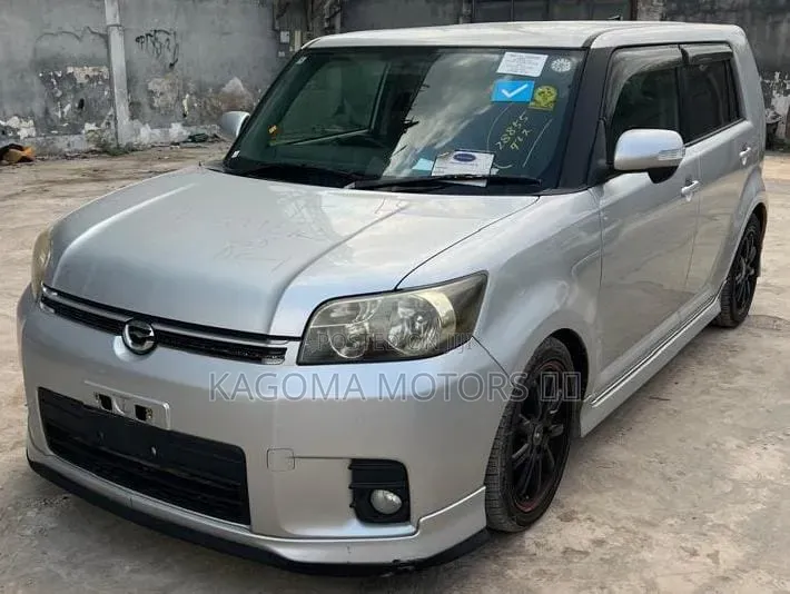 Toyota Corolla Rumion 2009 Silver