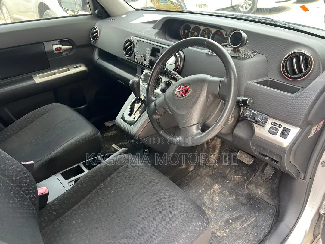 Toyota Corolla Rumion 2009 Silver