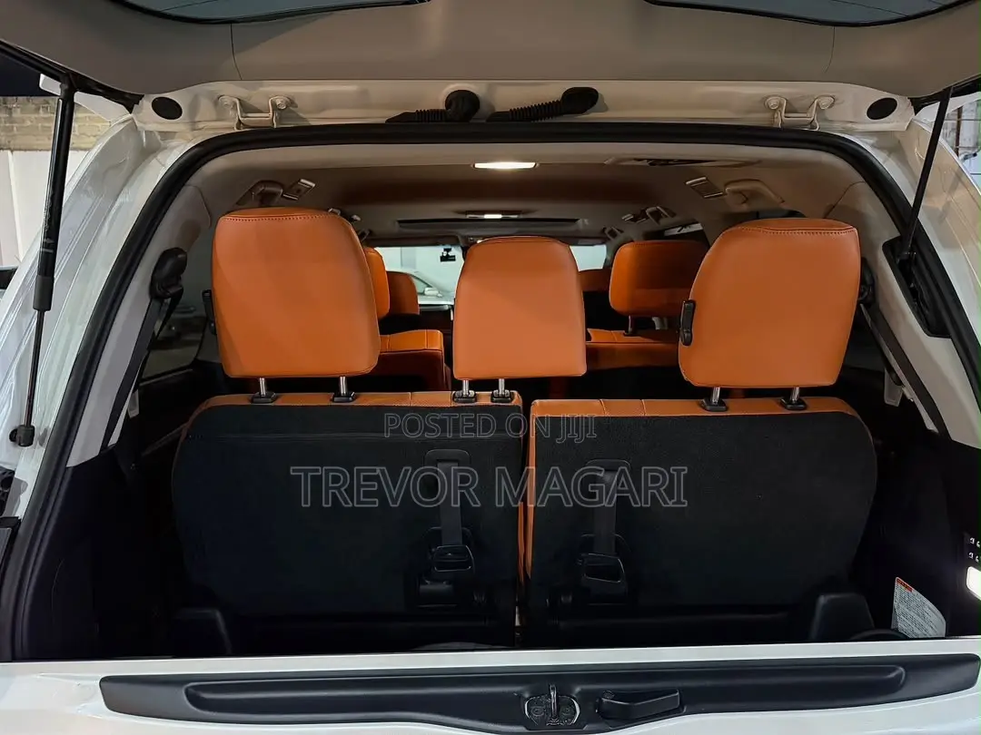 Lexus LX 2017 White
