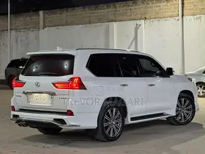 Lexus LX 2017 White