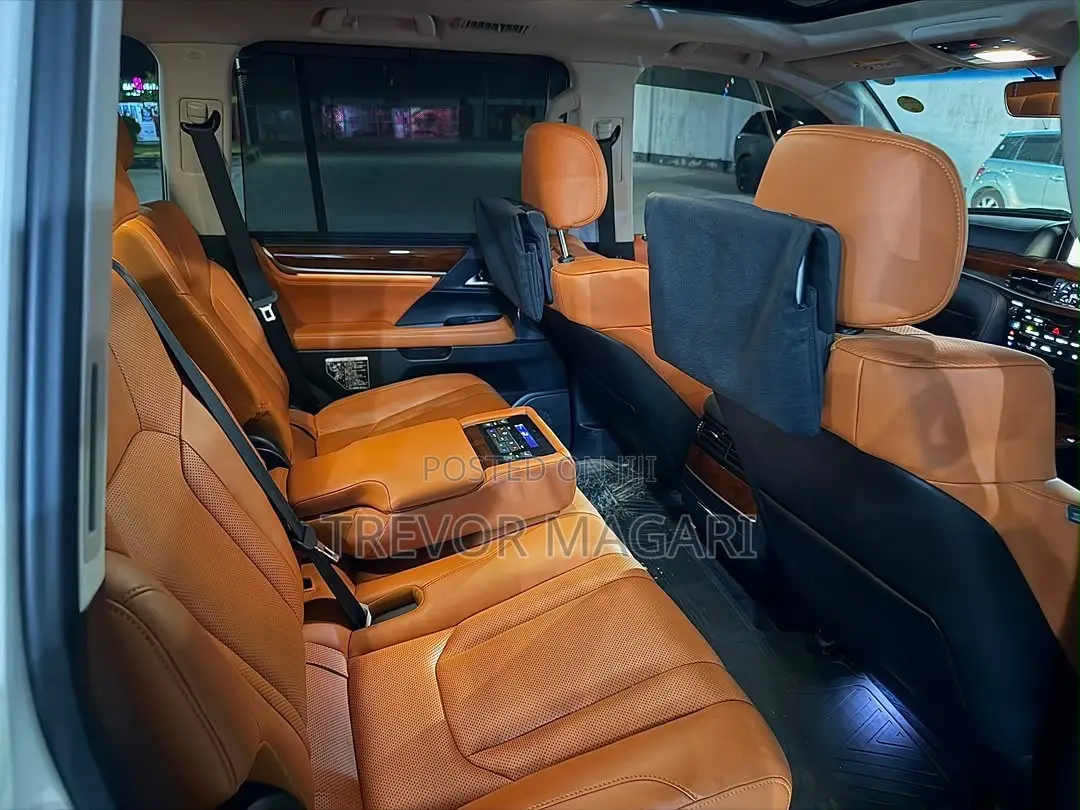 Lexus LX 2017 White