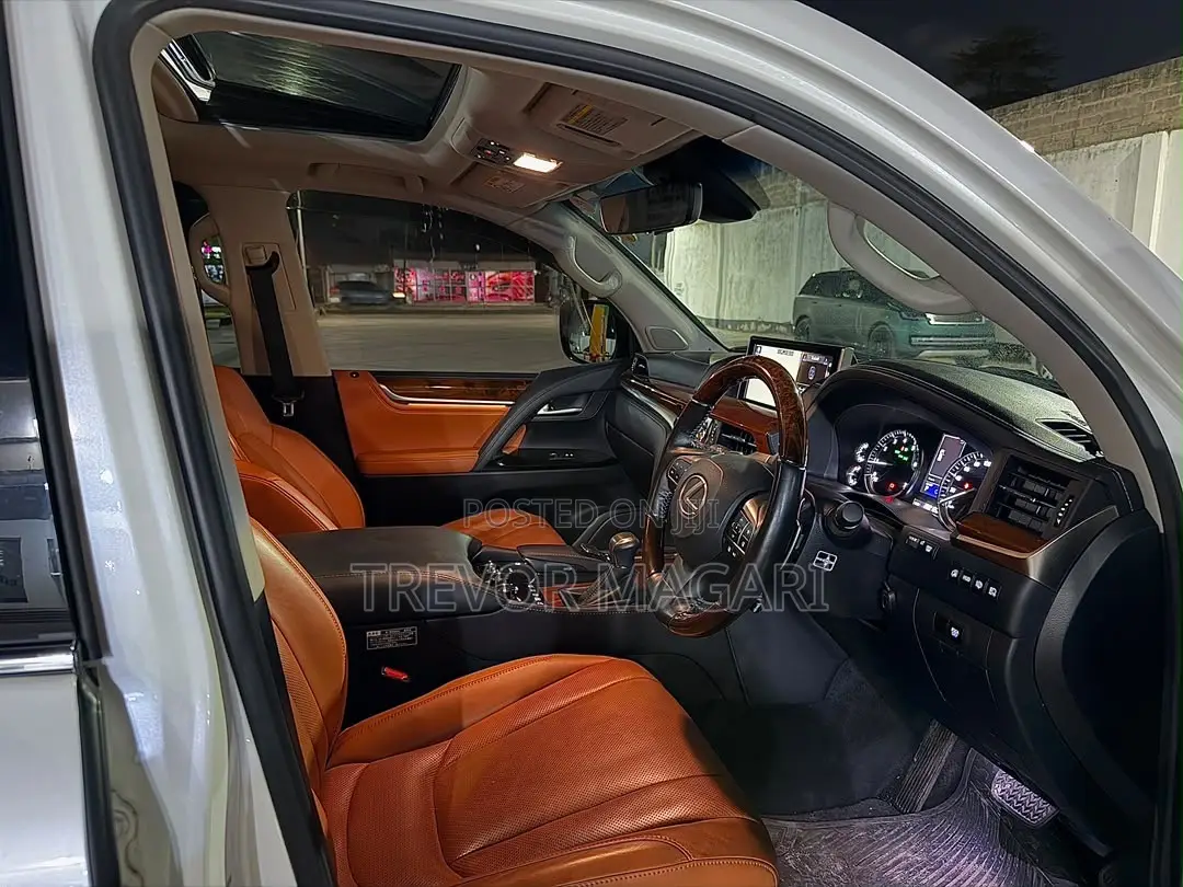 Lexus LX 2017 White